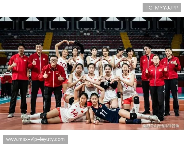 中国女排友谊赛暴露三大致命短板:老将断层、新人稚嫩、体能告急 中国女排友谊赛暴露三大致命短板:老将断层、新人稚嫩、体能告急